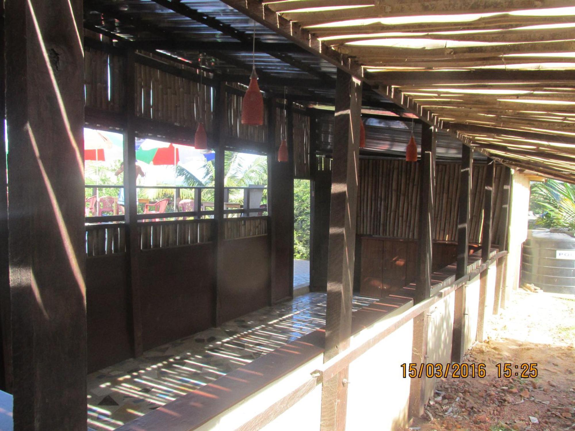Jamaica Inn Guest House Botianaw Экстерьер фото