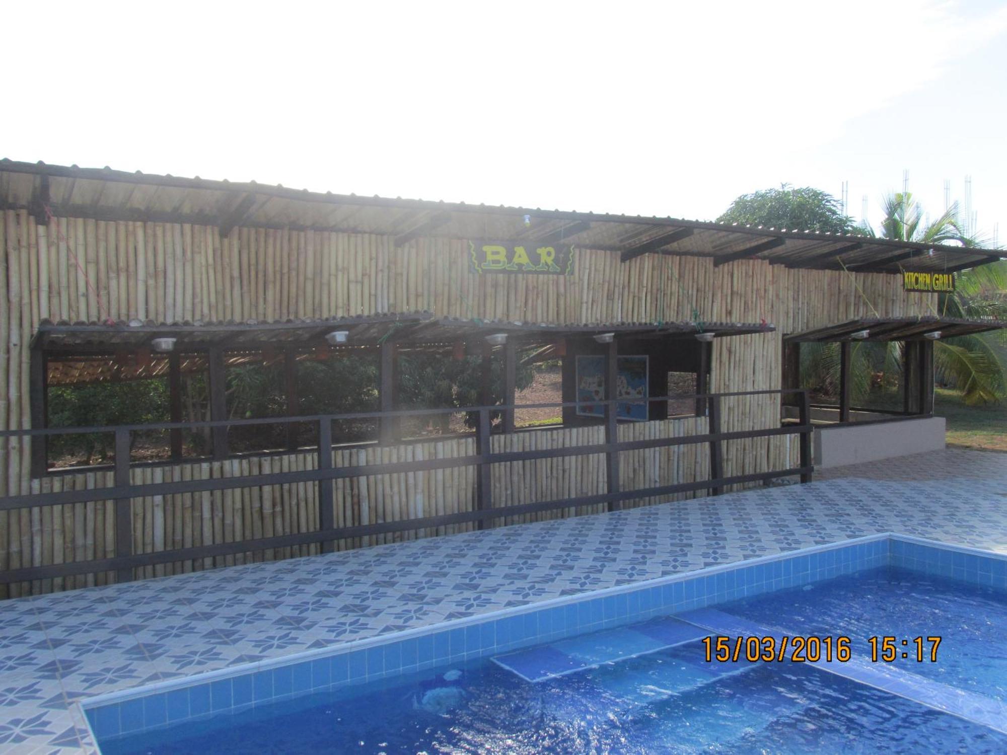Jamaica Inn Guest House Botianaw Экстерьер фото
