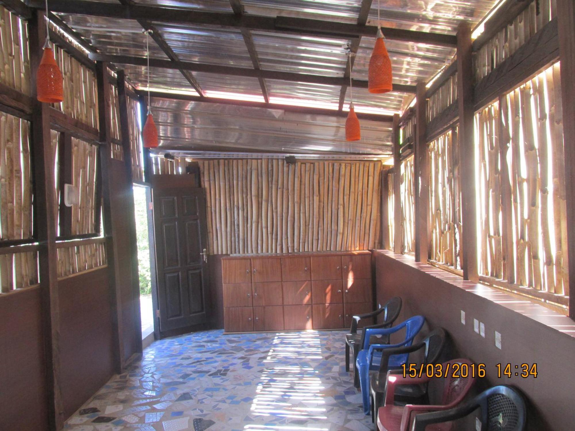 Jamaica Inn Guest House Botianaw Экстерьер фото