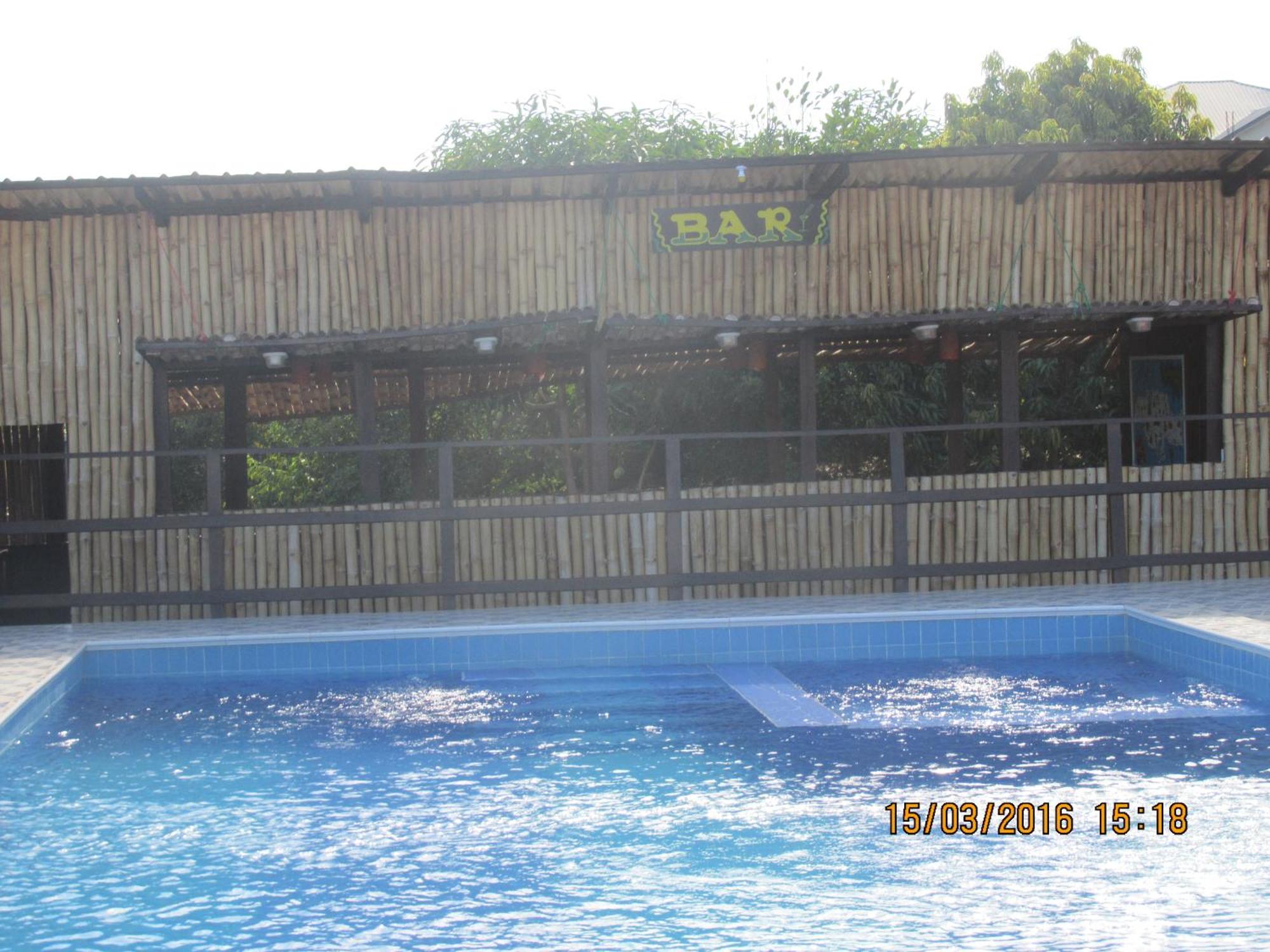 Jamaica Inn Guest House Botianaw Экстерьер фото